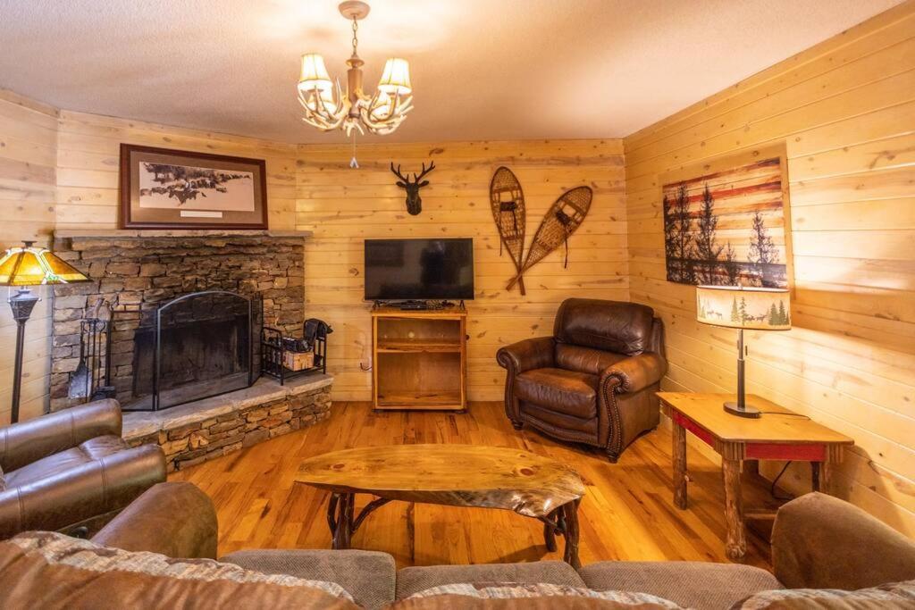 Pet Friendly Luxury Cabin Near Helen With Fire Pit คลีฟแลนด์ ภายนอก รูปภาพ