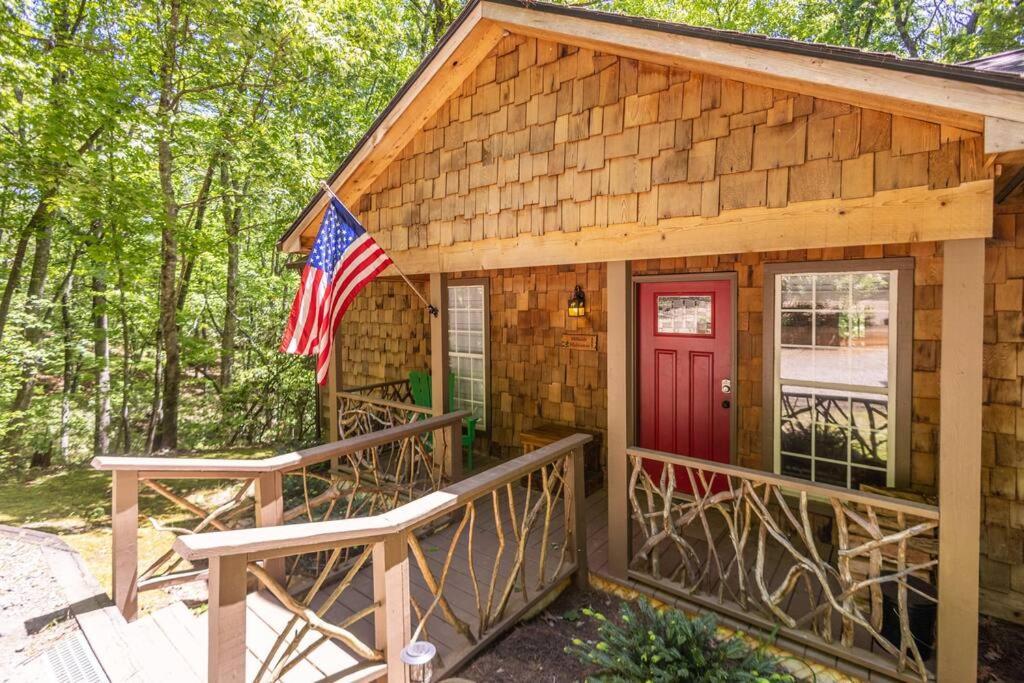 Pet Friendly Luxury Cabin Near Helen With Fire Pit คลีฟแลนด์ ภายนอก รูปภาพ